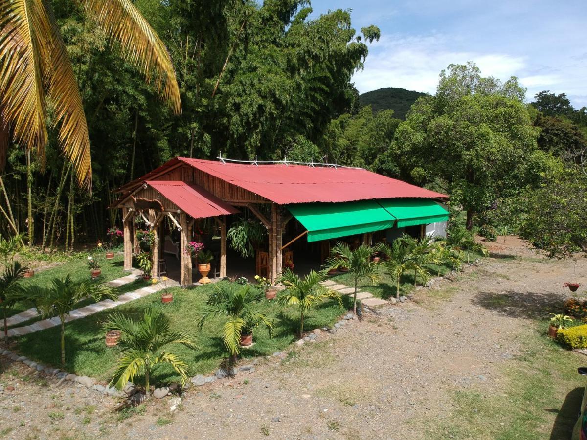 Hotel Campestre Campos Verdes Roldanillo エクステリア 写真