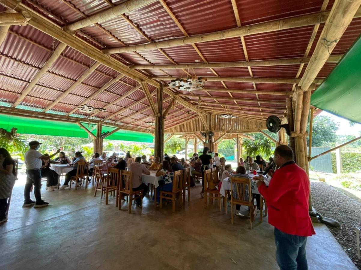 Hotel Campestre Campos Verdes Roldanillo エクステリア 写真