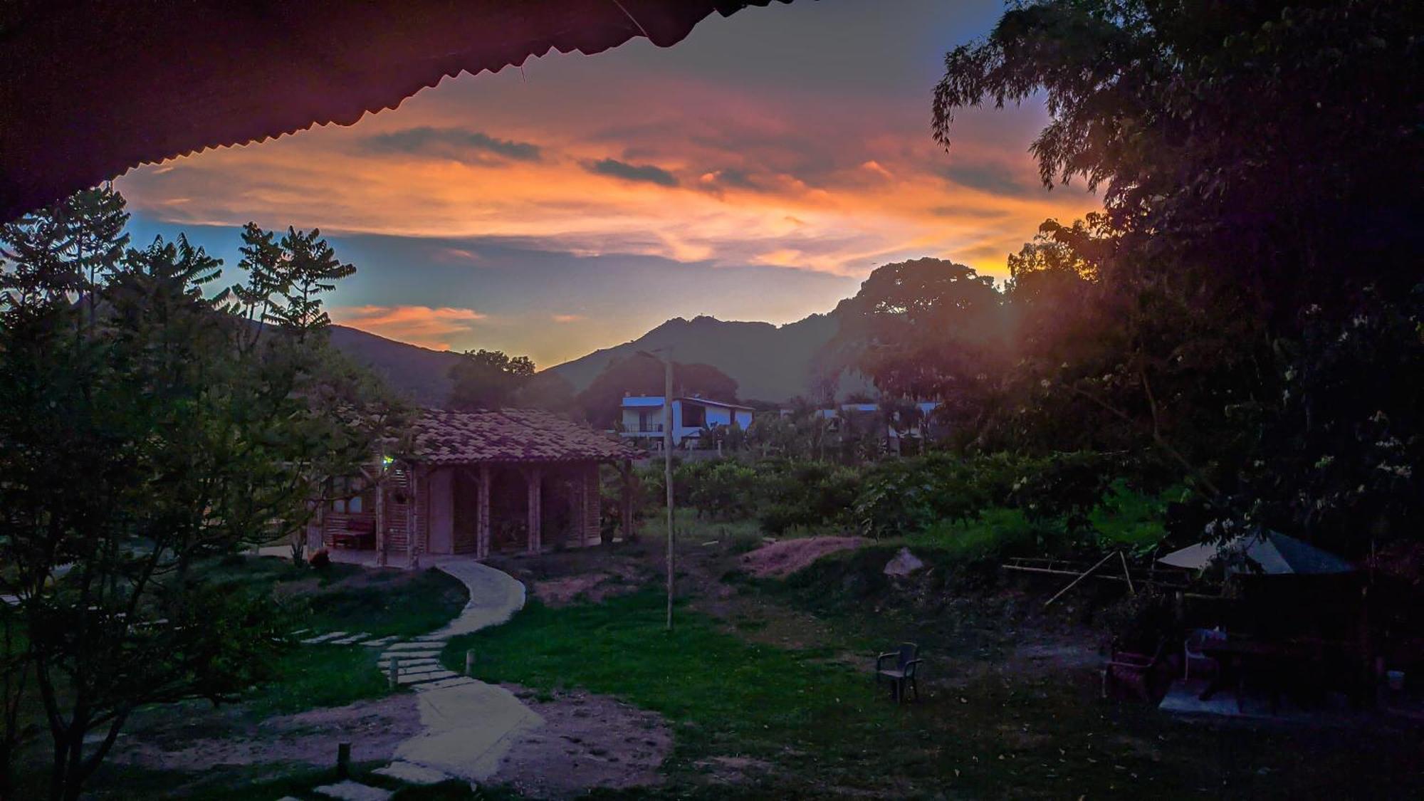 Hotel Campestre Campos Verdes Roldanillo エクステリア 写真