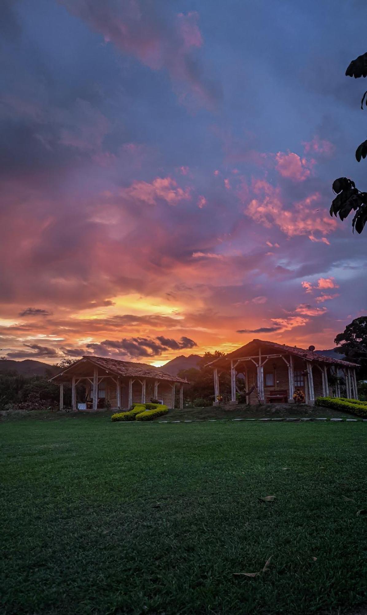 Hotel Campestre Campos Verdes Roldanillo エクステリア 写真