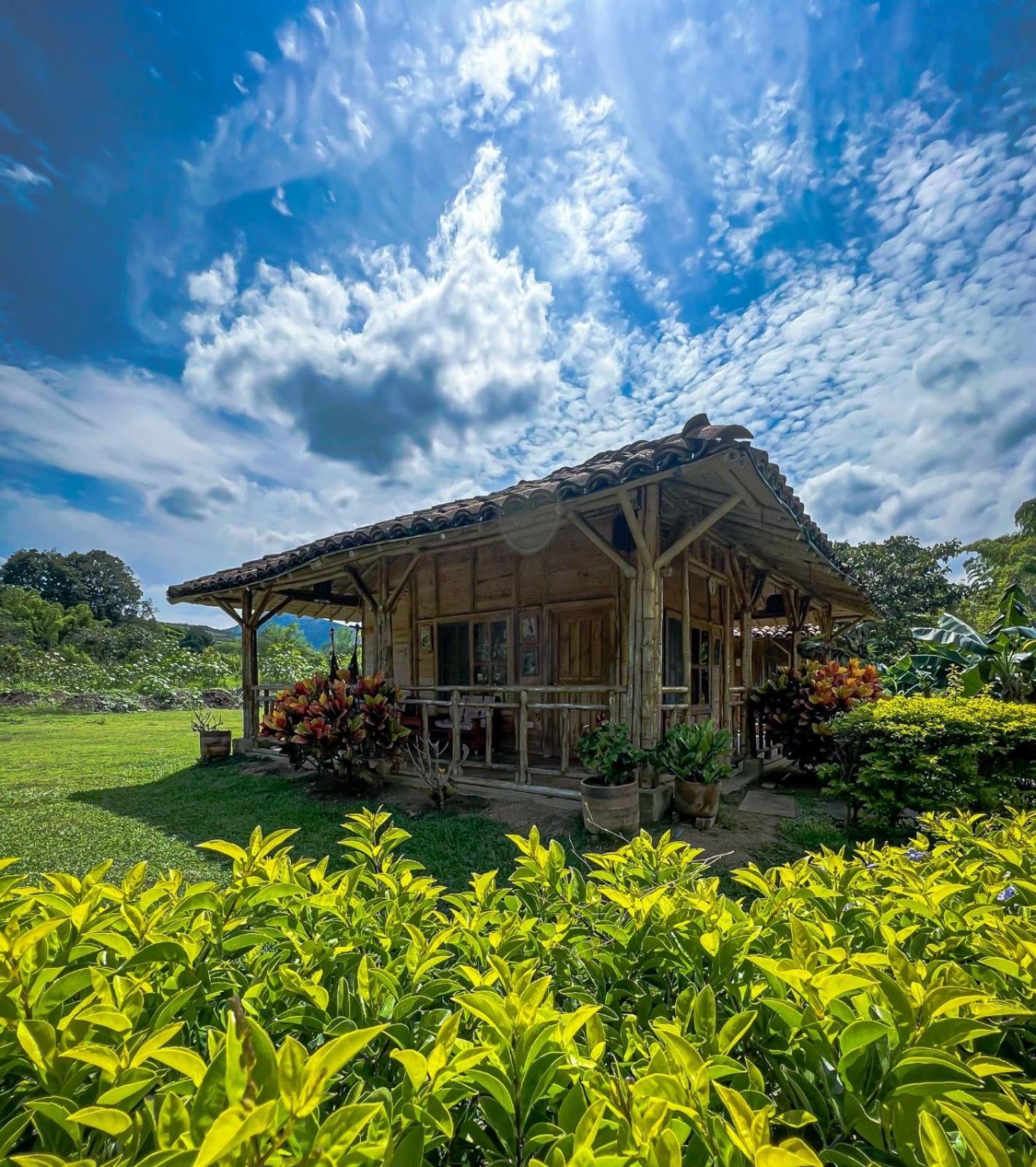 Hotel Campestre Campos Verdes Roldanillo エクステリア 写真