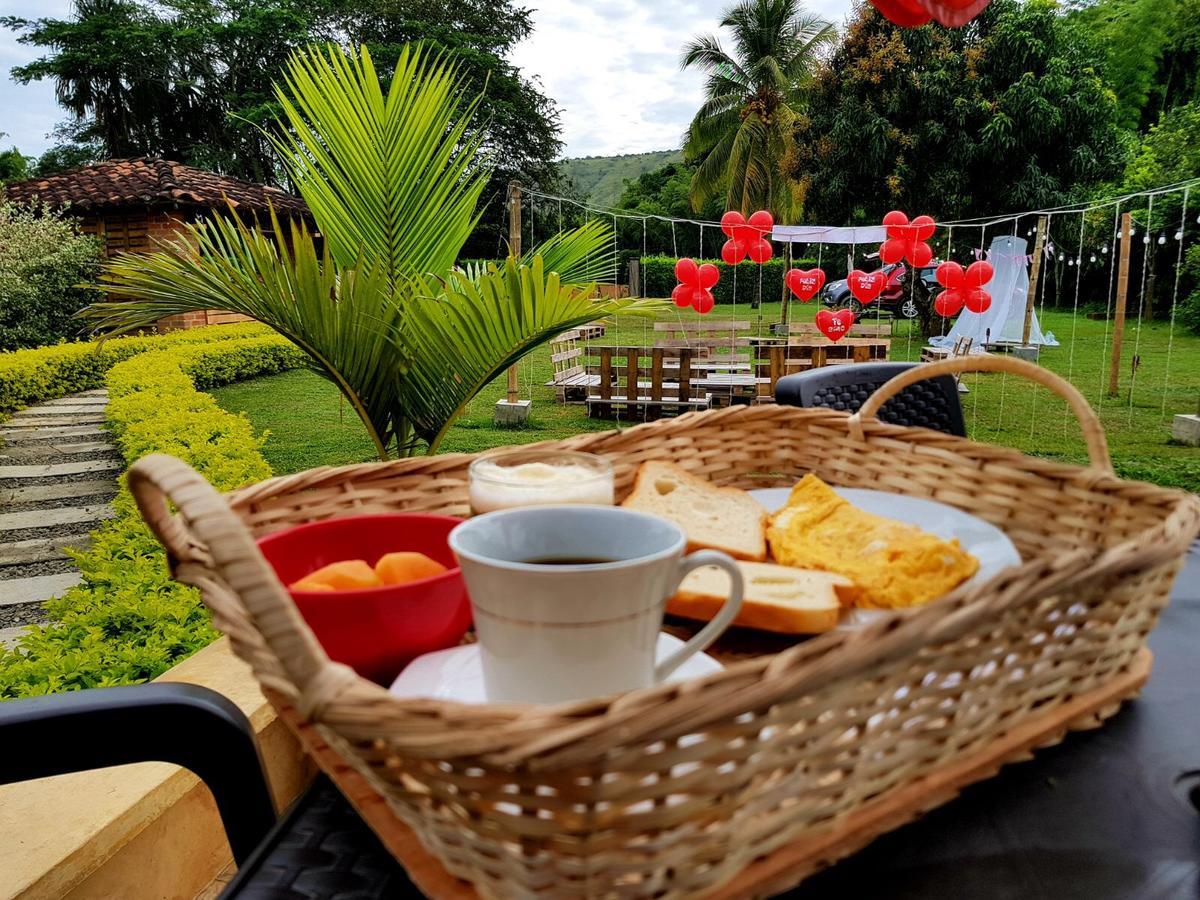 Hotel Campestre Campos Verdes Roldanillo エクステリア 写真